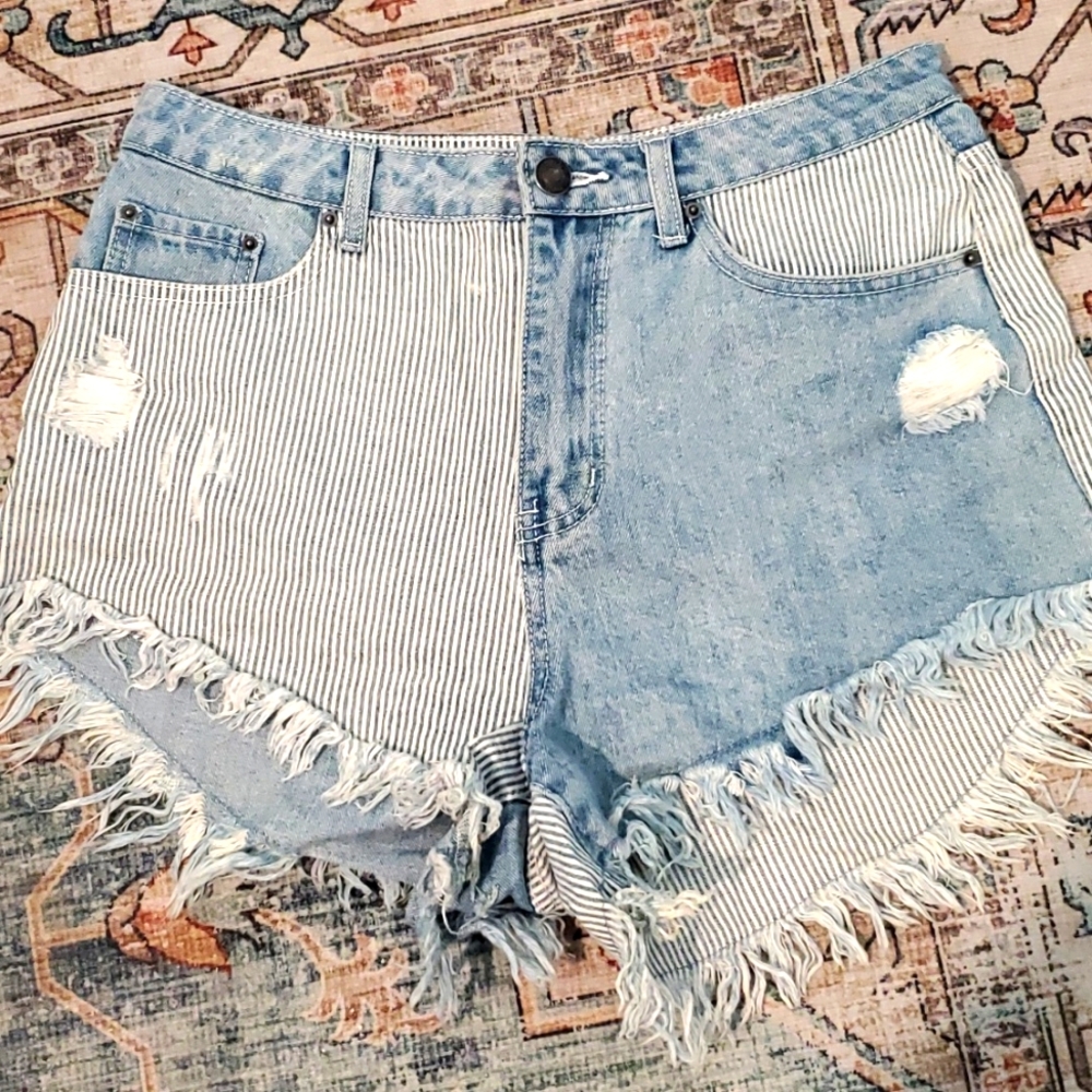 FOREVER 21 Shag Shorts